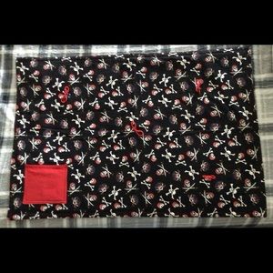 HALLOWEEN PET BLANKET- PIRATE SKULLS PATTERN NEW
